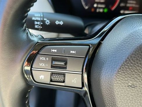 Used 2026 Honda HR-V EX-L image 12