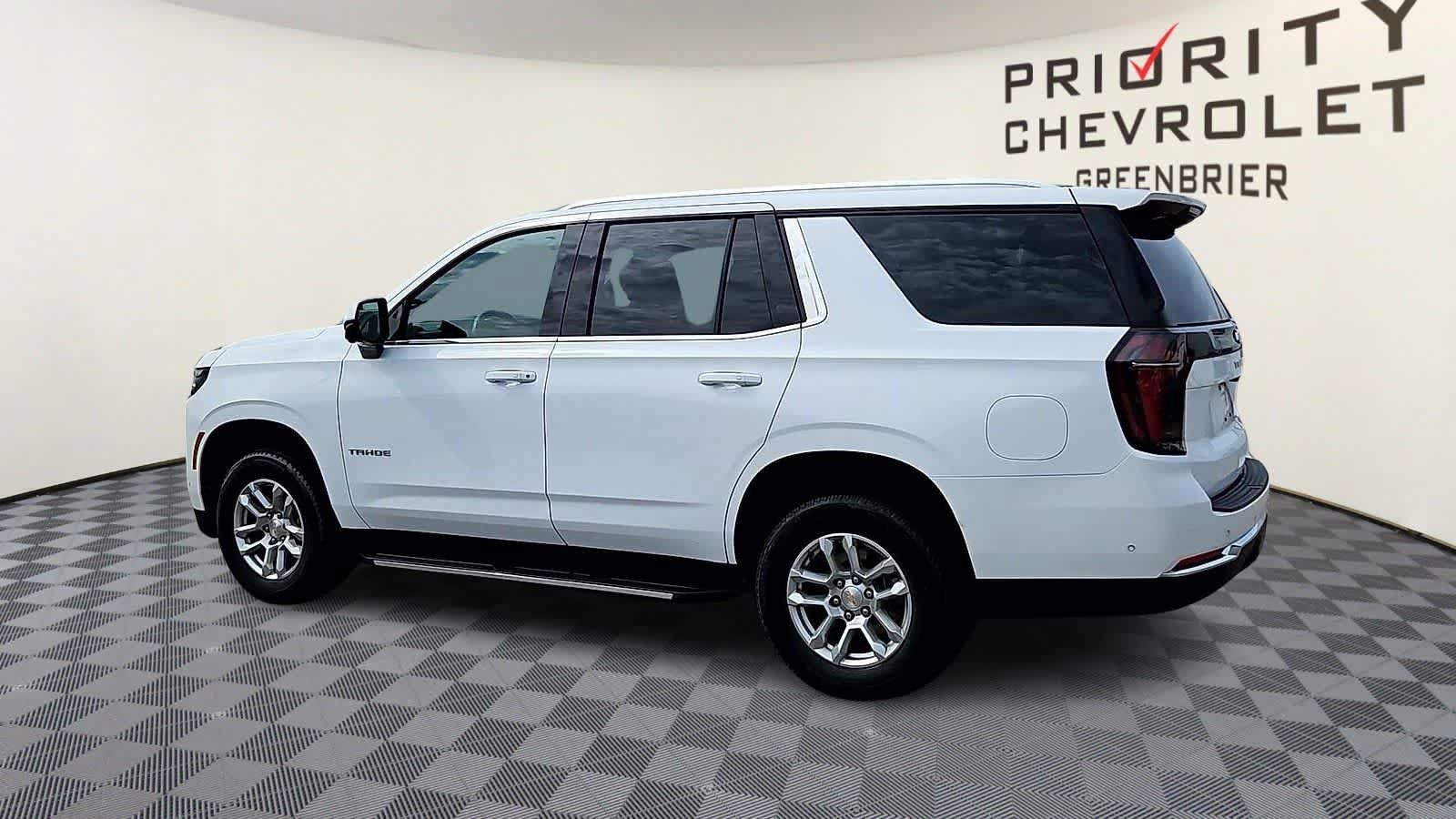 Used 2025 Chevrolet Tahoe LT AWD/4WD image 6