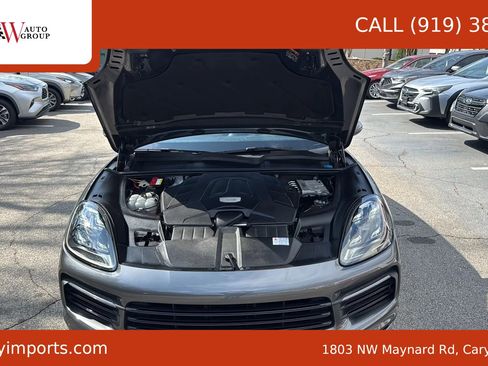 Used 2020 Porsche Cayenne image 36
