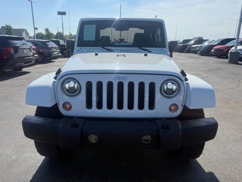 Used 2014 Jeep Wrangler Sahara w/ Trailer Tow Group AWD/4WD image 8