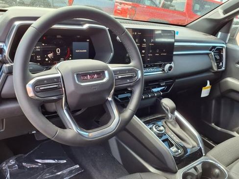 Used 2025 GMC Canyon Elevation image 6