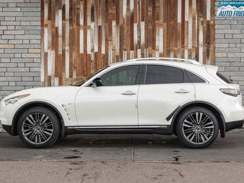 Used 2017 INFINITI QX70 AWD w/ Limited Package image 3