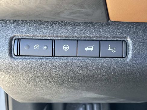 New 2026 Nissan Pathfinder Platinum AWD/4WD image 33