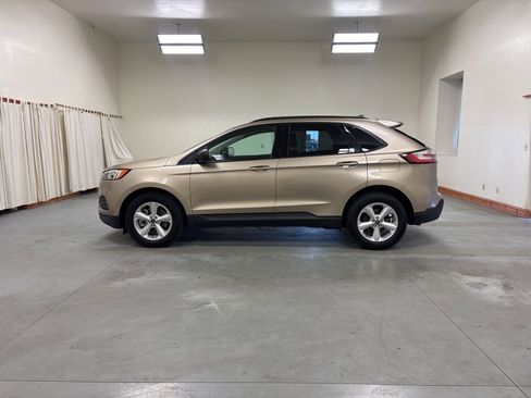 Used 2021 Ford Edge SE FWD image 5