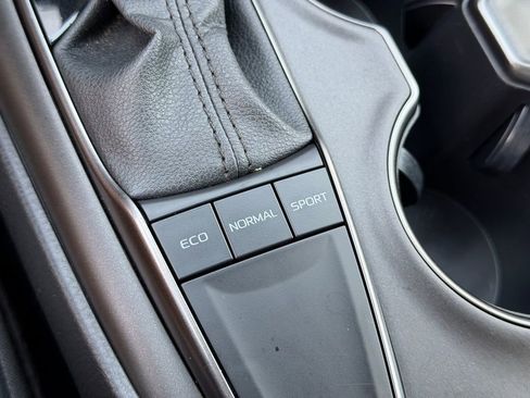 Used 2023 Toyota Camry SE FWD image 30