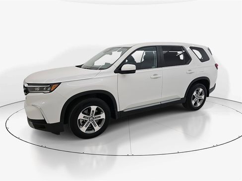 Certified 2024 Honda Pilot EX-L image 10