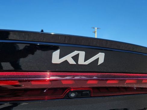 Used 2023 Kia K5 GT-Line image 12