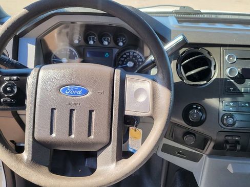 Used 2014 Ford F250 XL w/ Power Equipment Group RWD image 27