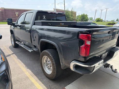 Used 2020 Chevrolet Silverado 2500 LTZ w/ LTZ Premium Package AWD/4WD image 4