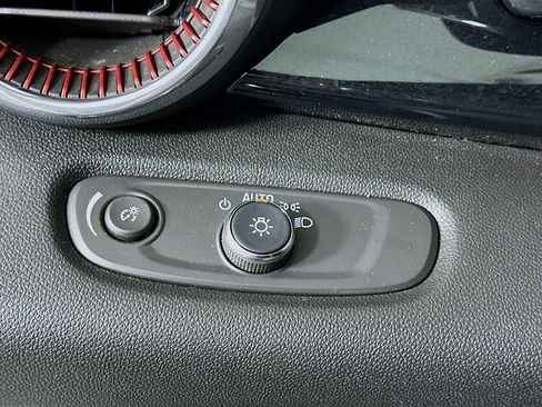 Used 2024 Chevrolet Trax RS w/ Driver Confidence Package FWD image 17
