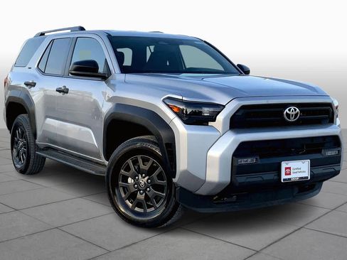 Used 2025 Toyota 4Runner SR5 image 2