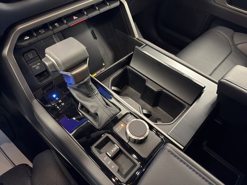 New 2026 Toyota Sequoia Platinum AWD/4WD image 11