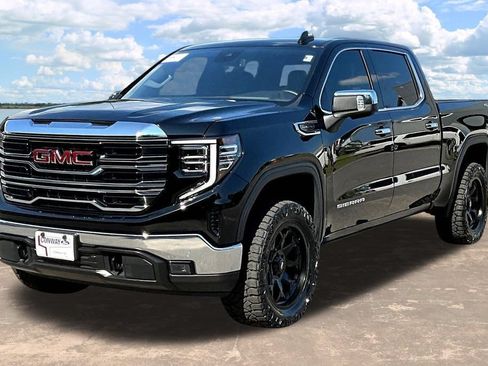 Used 2026 GMC Sierra 1500 SLT AWD/4WD image 4
