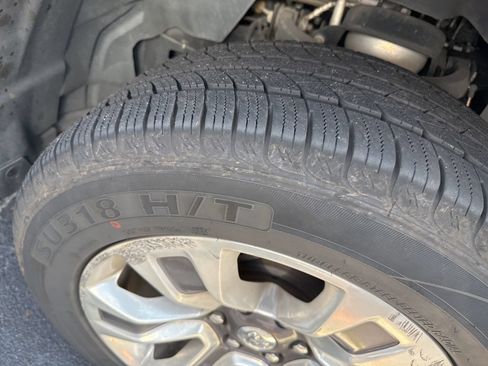 Used 2019 RAM 1500 Limited AWD/4WD image 12