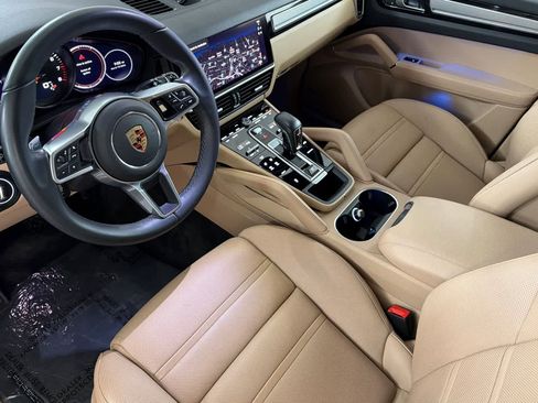 Used 2023 Porsche Cayenne Platinum Edition AWD/4WD image 11