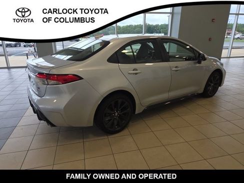 Used 2025 Toyota Corolla SE w/ Convenience Package FWD image 8