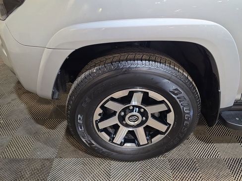 Used 2024 Toyota 4Runner TRD Off-Road Premium w/ Moonroof Package AWD/4WD image 19