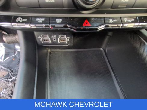 Used 2025 Dodge Durango GT AWD/4WD image 35