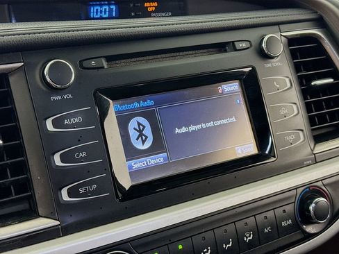 Used 2019 Toyota Highlander LE image 13