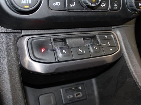 Used 2023 GMC Acadia AT4 w/ Preferred Package image 33