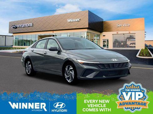 New 2025 Hyundai Elantra Sport image 11