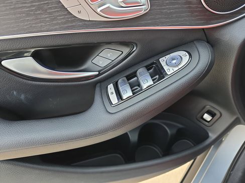 Used 2022 Mercedes-Benz GLC 300 GLC 300 image 28