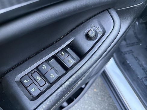 Used 2024 Jeep Grand Cherokee Altitude AWD/4WD image 10