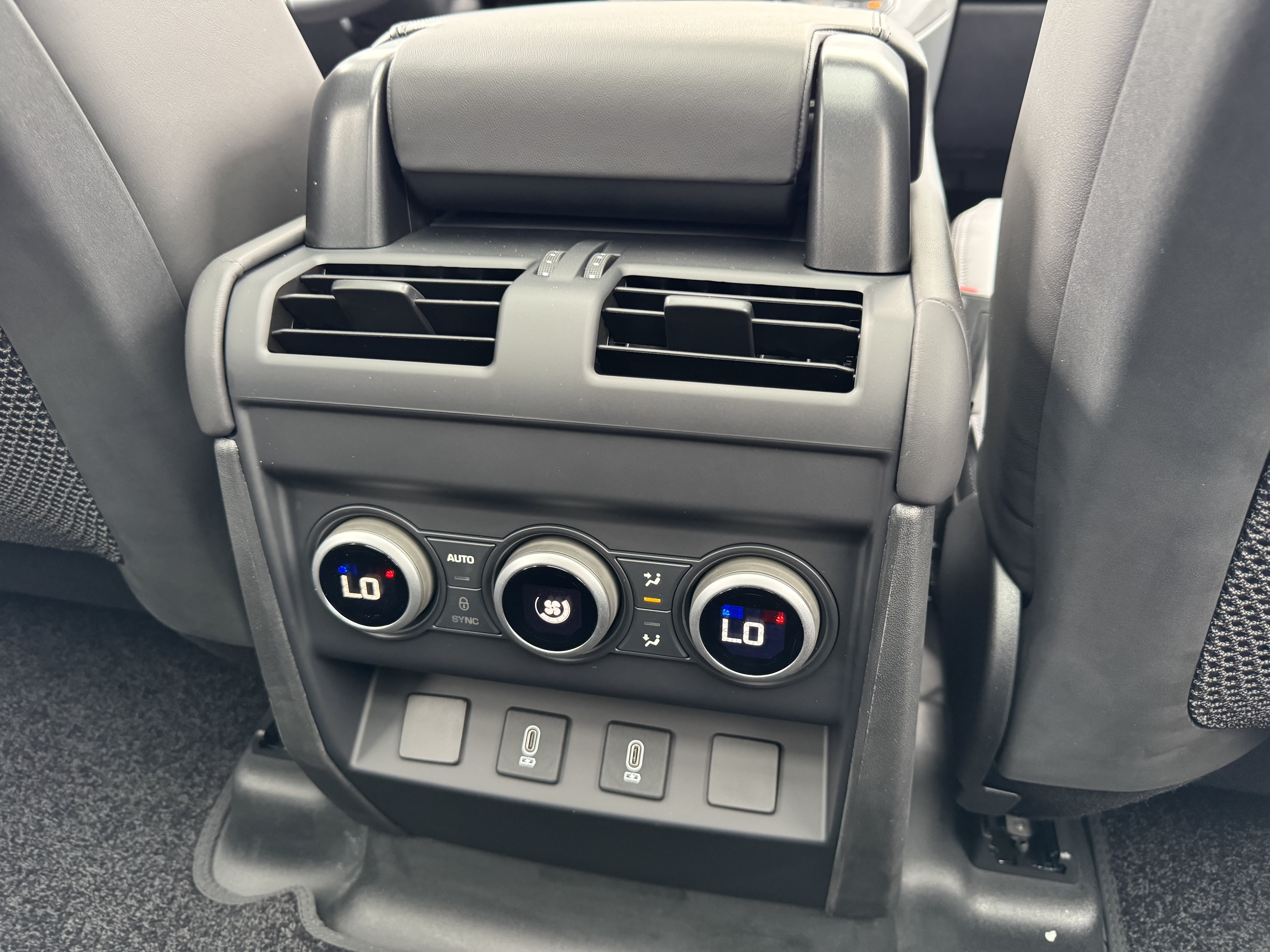 New 2026 Land Rover Defender 110 S AWD/4WD image 28