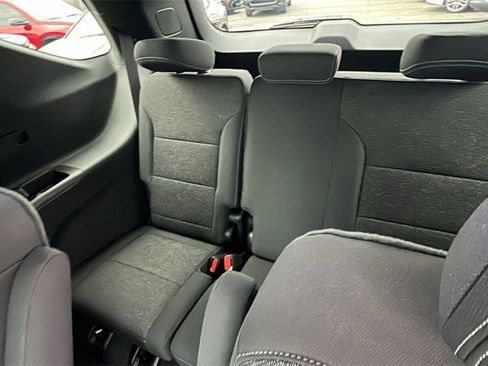 New 2026 Chevrolet Traverse LT image 18