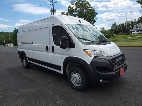 New 2024 RAM ProMaster 2500 w/ Convenience Group image 2