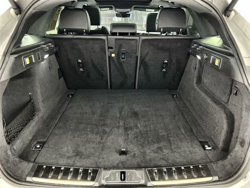 Used 2024 Jaguar F-PACE R-Dynamic S image 21