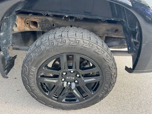 Used 2021 Chevrolet Silverado 1500 LT Trail Boss w/ Convenience Package II AWD/4WD image 13