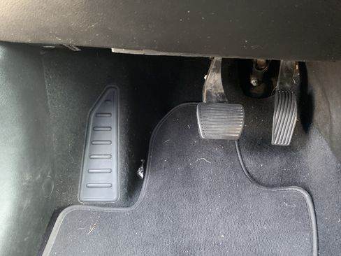 Used 2020 Jeep Renegade Latitude FWD image 17