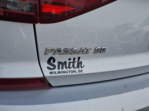 Used 2018 Volkswagen Passat 2.0T SE image 32