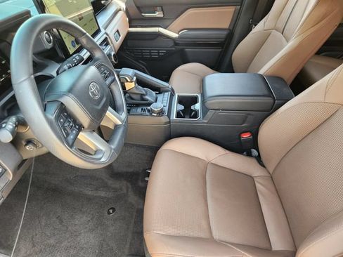 Used 2026 Toyota 4Runner Limited AWD/4WD image 9