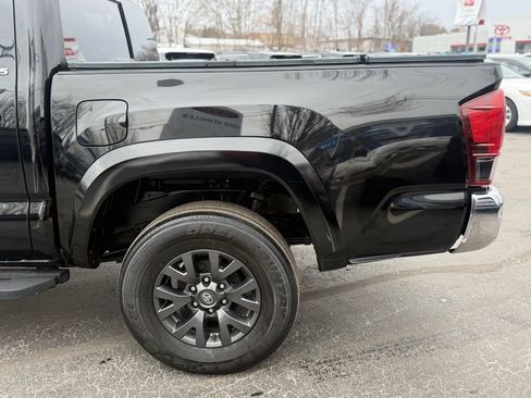 Certified 2023 Toyota Tacoma SR5 image 4