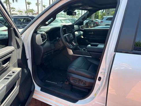 Used 2026 Toyota Sequoia Platinum AWD/4WD image 5