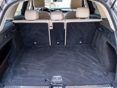 Used 2019 Mercedes-Benz GLC 300 4MATIC image 31