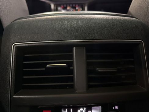 Used 2018 Volkswagen Atlas SEL Premium image 30