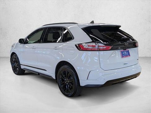 Certified 2022 Ford Edge SE w/ Black Appearance Package AWD/4WD image 8