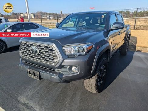 Certified 2020 Toyota Tacoma SR5 image 3