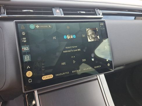 Used 2026 Land Rover Range Rover Velar Dynamic SE image 18