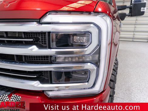 Used 2025 Ford F250 Platinum w/ Platinum Plus Package image 8