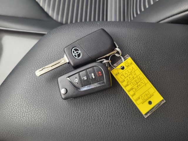 Used 2024 Toyota Camry SE FWD image 21