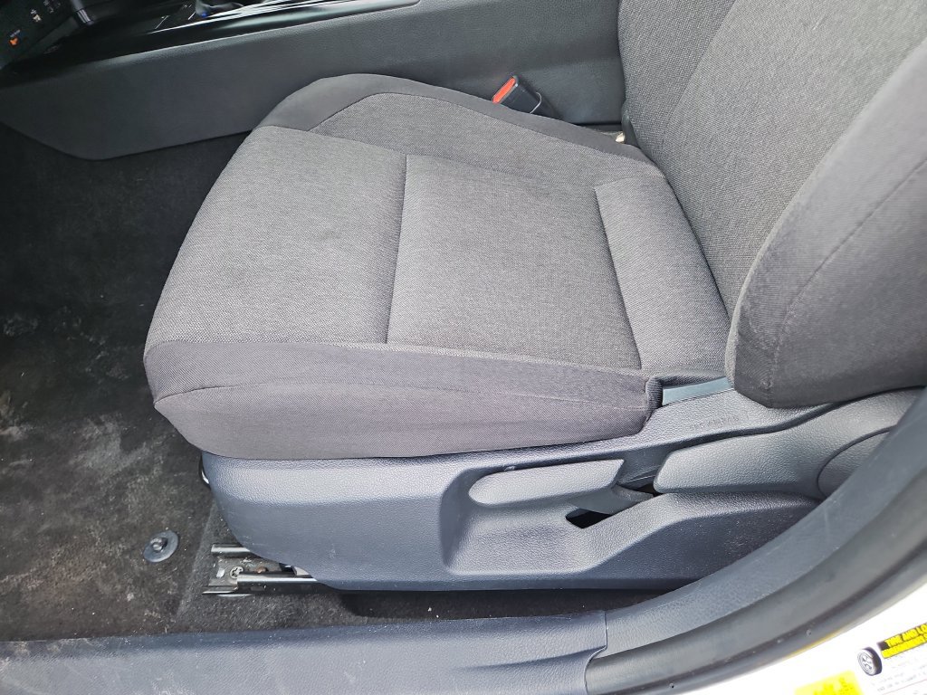 Used 2025 Toyota Camry LE FWD image 19