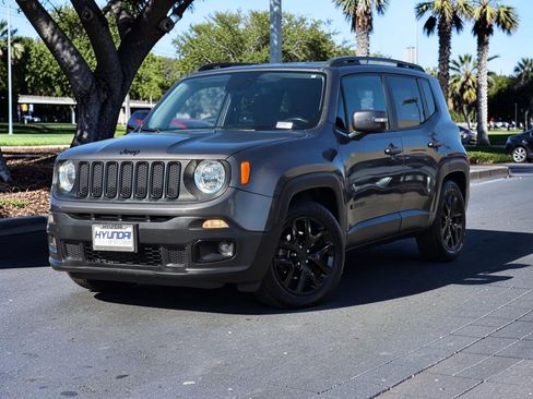 Used 2017 Jeep Renegade Altitude image 1