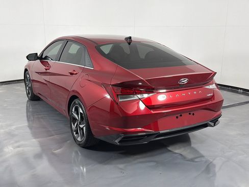Used 2023 Hyundai Elantra Limited w/ Cargo Package FWD image 7