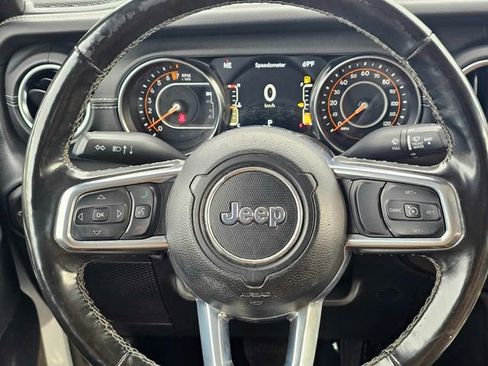 Used 2022 Jeep Gladiator Overland w/ Popular Equipment Package AWD/4WD image 33