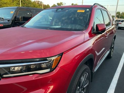 Used 2023 Honda Pilot Elite image 10