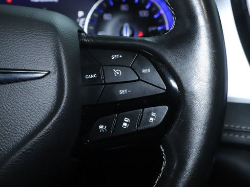 Used 2021 Chrysler Pacifica Touring-L w/ Uconnect Theater Family Group image 23